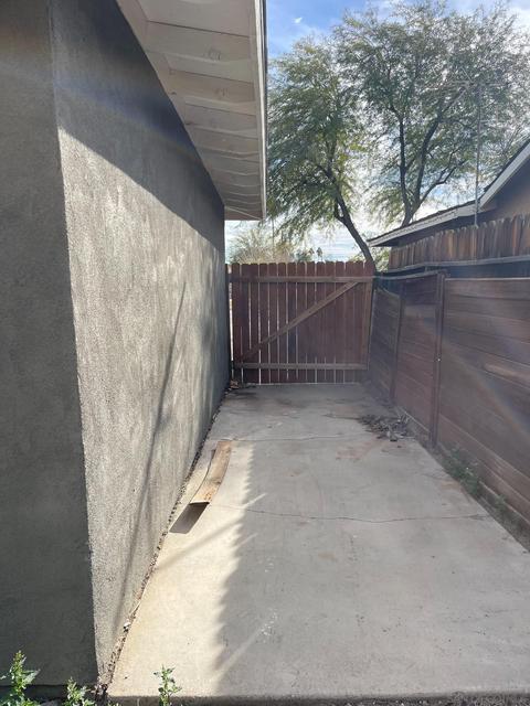 736 Tangerine Dr, El Centro, CA 92243 photo 2