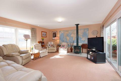 536 Nautilus St, La Jolla, CA 92037 photo 17