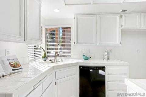 790 Foxwood Dr, Oceanside, CA 92057 photo 12