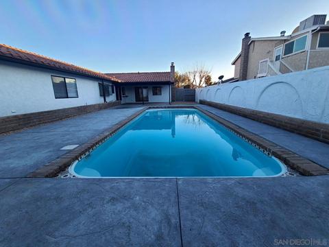 806 Sonja Ave, Ridgecrest, CA 93555 photo 2