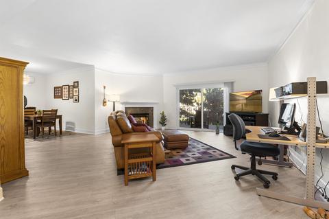 707 Orange Ave #1D, Coronado, CA 92118 photo 2