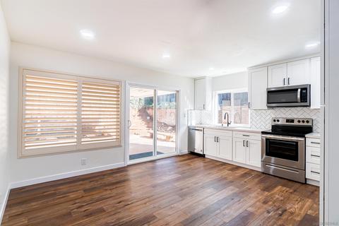 14558 Silla St, Poway, CA 92064 photo 4