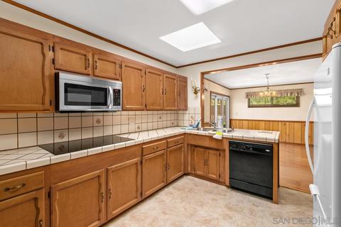 5915 Bertro Dr, La Mesa, CA 91942 photo 6