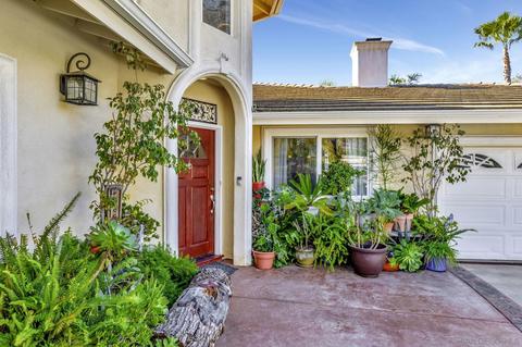 2557 La Serena, Escondido, CA 92025 photo 2