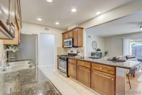 9457 Hornbuckle Dr, Santee, CA 92071 photo 9
