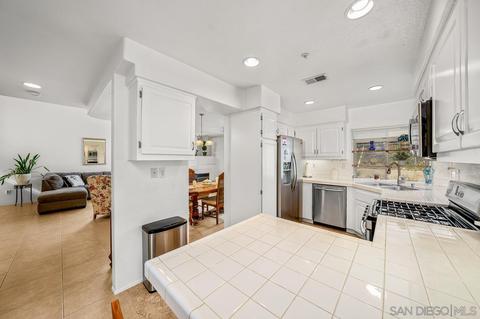 9750 Avenida Colino, Spring Valley, CA 91977 photo 12