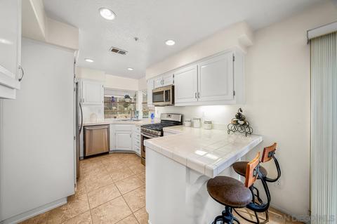 9750 Avenida Colino, Spring Valley, CA 91977 photo 11