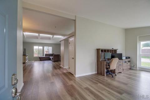 9380 Lori Mar Ct, Spring Valley, CA 91977 photo 11