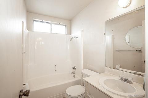 3271 Buena Hills Dr, Oceanside, CA 92056 photo 19
