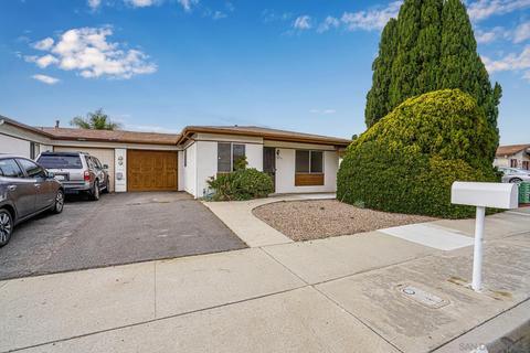 3271 Buena Hills Dr, Oceanside, CA 92056 photo 4