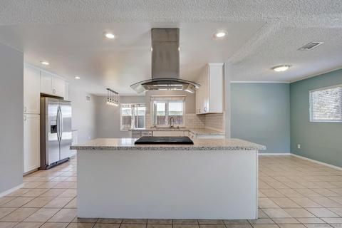10044 Carlton Hills Blvd, Santee, CA 92071 photo 3