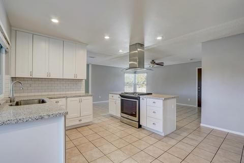 10044 Carlton Hills Blvd, Santee, CA 92071 photo 6