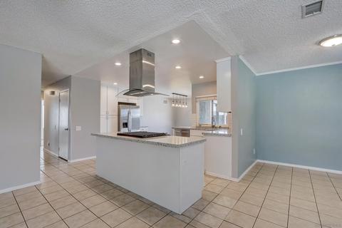 10044 Carlton Hills Blvd, Santee, CA 92071 photo 2