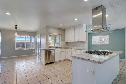 10044 Carlton Hills Blvd, Santee, CA 92071 photo 5