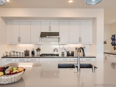 9069 W Bluff Pl, Santee, CA 92071 photo 7