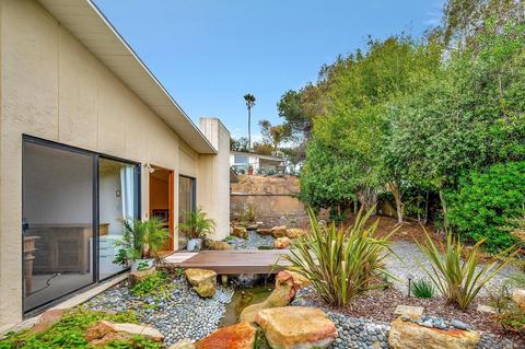 8582 Sugarman Dr, La Jolla, CA 92037 photo 22