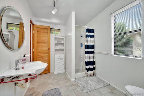 8582 Sugarman Dr, La Jolla, CA 92037 photo 19