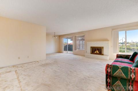 711 Honeydew Ln, Vista, CA 92084 photo 2