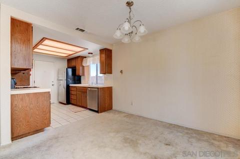 711 Honeydew Ln, Vista, CA 92084 photo 7