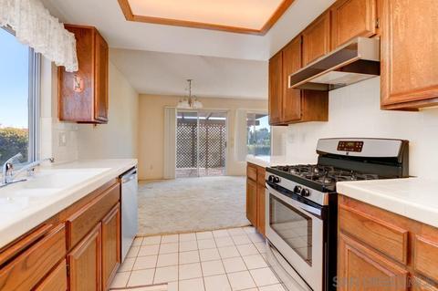 711 Honeydew Ln, Vista, CA 92084 photo 11