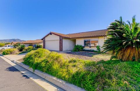 711 Honeydew Ln, Vista, CA 92084 photo 1