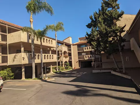 2564 Navarra #201, Carlsbad, CA 92009