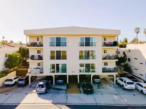 4088 Crown Point Dr, San Diego, CA 92109