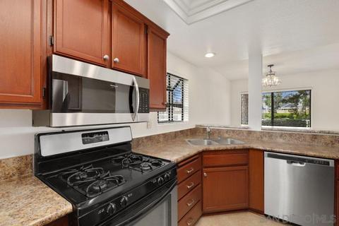 1059 Shadowridge Dr #15, Vista, CA 92081 photo 10