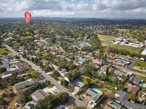 1327 Los Amigos, Fallbrook, CA 92028 photo 7