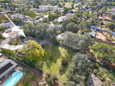 1327 Los Amigos, Fallbrook, CA 92028 photo 4
