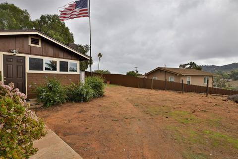 9345 Emerald Grove Ave, Lakeside, CA 92040 photo 7