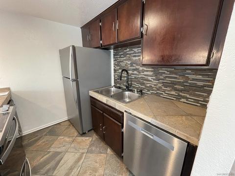 8475 Avenida Angulia #18, Spring Valley, CA 91977 photo 9