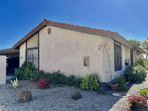 444 Bluffview Rd, Spring Valley, CA 91977 photo 5