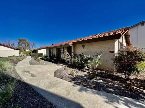 444 Bluffview Rd, Spring Valley, CA 91977 photo 4
