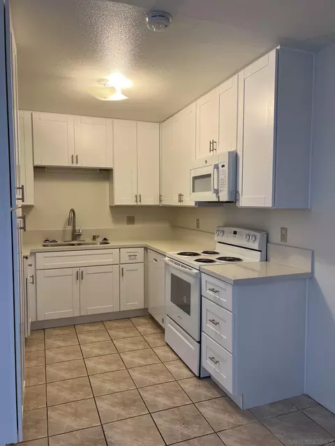 444 Bluffview Rd, Spring Valley, CA 91977 photo 23