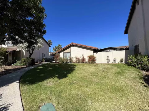 444 Bluffview Rd, Spring Valley, CA 91977 photo 2