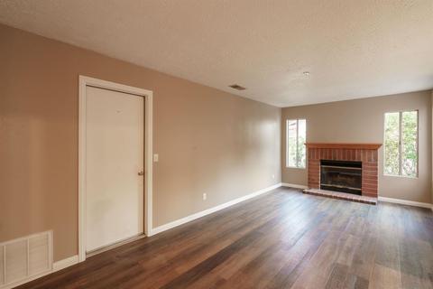 4913 Meadowbrook Dr, Oceanside, CA 92056 photo 6