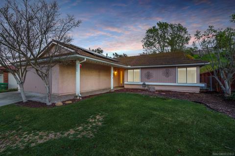 4913 Meadowbrook Dr, Oceanside, CA 92056 photo 2