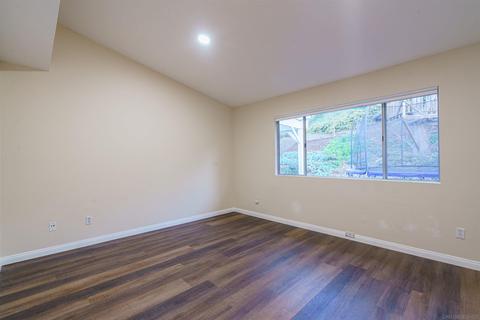4913 Meadowbrook Dr, Oceanside, CA 92056 photo 22
