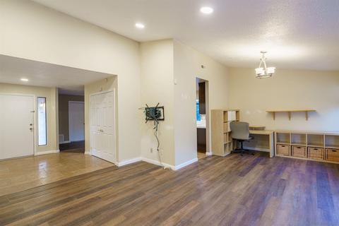 4913 Meadowbrook Dr, Oceanside, CA 92056 photo 15
