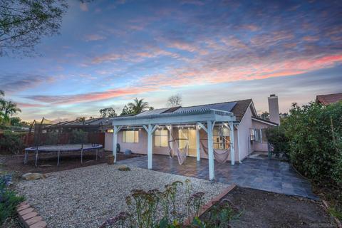4913 Meadowbrook Dr, Oceanside, CA 92056 photo 3