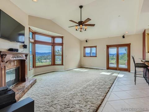 11509 Alba Rosa Dr, Lakeside, CA 92040 photo 3