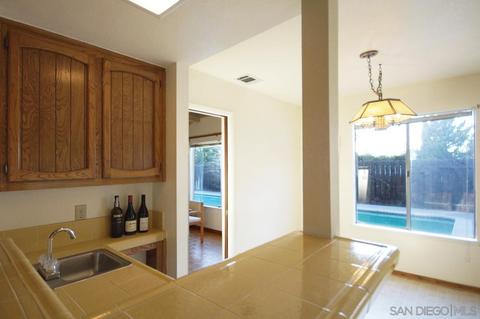 1360 Knoll Rd, Redlands, CA 92373 photo 12