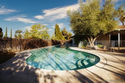 1360 Knoll Rd, Redlands, CA 92373 photo 5