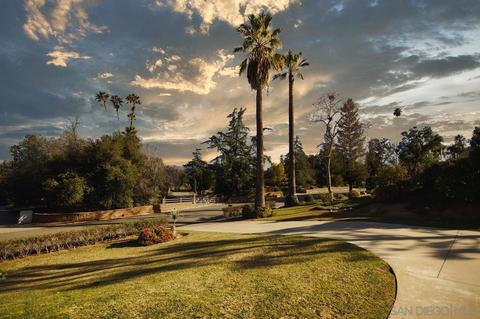 1360 Knoll Rd, Redlands, CA 92373 photo 2