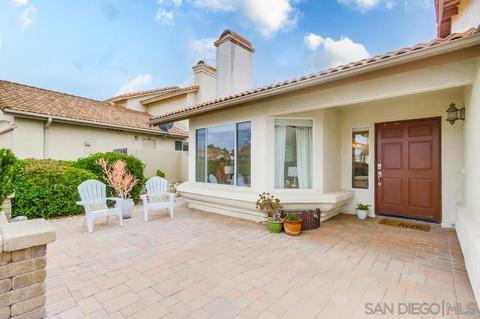 1930 Willowbrook Dr, Oceanside, CA 92056 photo 2