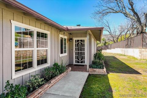 605 Arnold Way, Alpine, CA 91901 photo 4