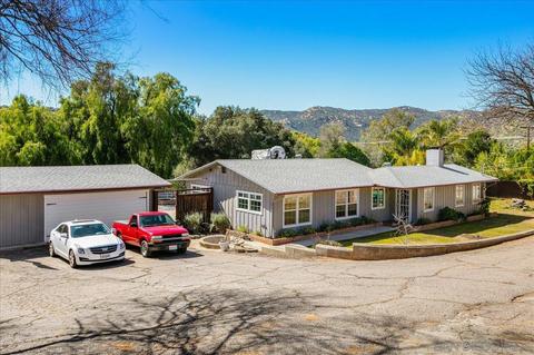 605 Arnold Way, Alpine, CA 91901 photo 1
