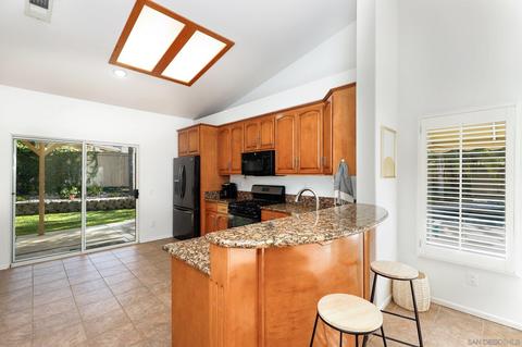313 Del Flora St, Oceanside, CA 92058 photo 12