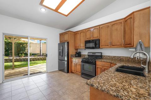 313 Del Flora St, Oceanside, CA 92058 photo 14
